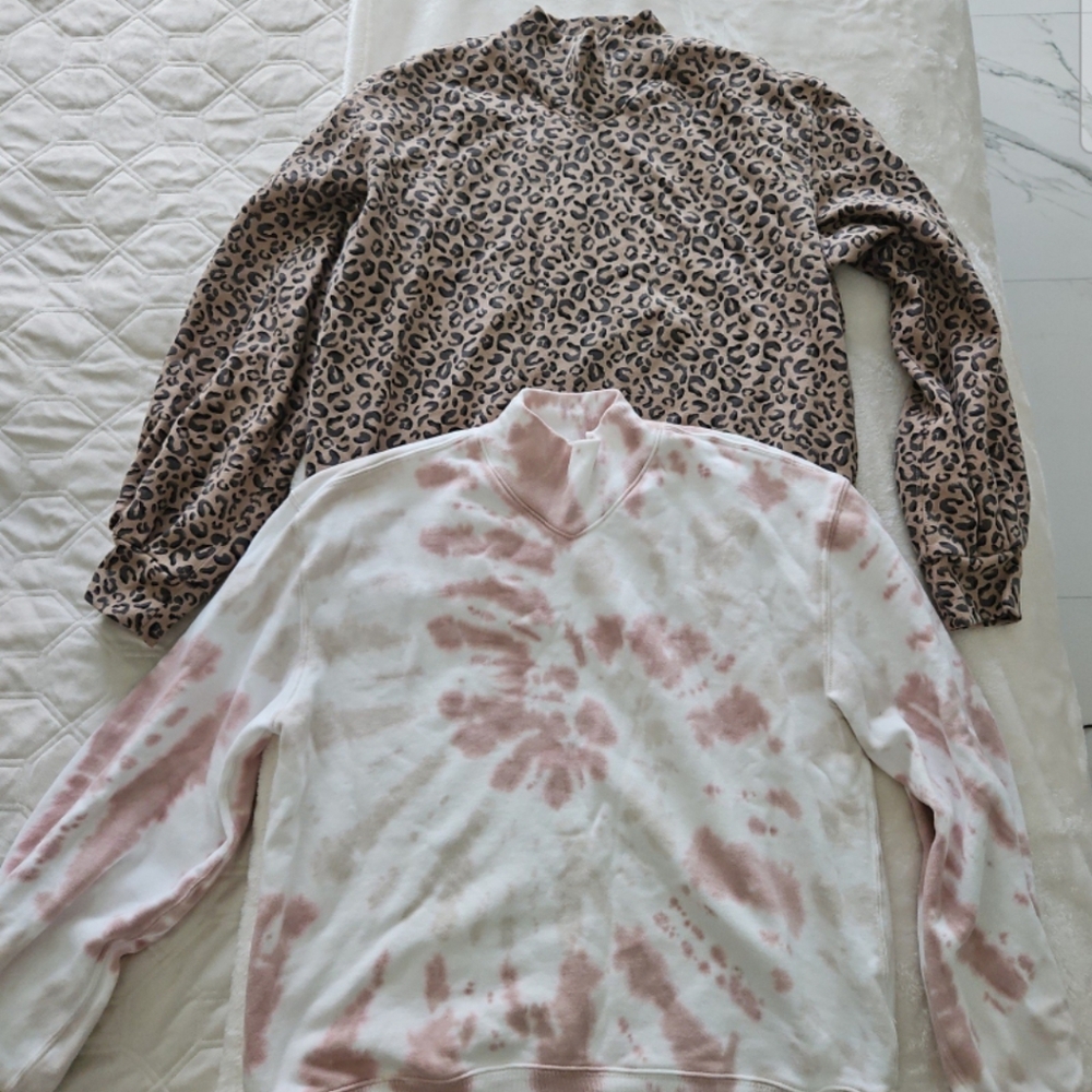 BUNDLE OF 2 ABERCROMBIE SWEATSHIRTS OVERSIZED SIZE SMALL CHEETAH/PINK